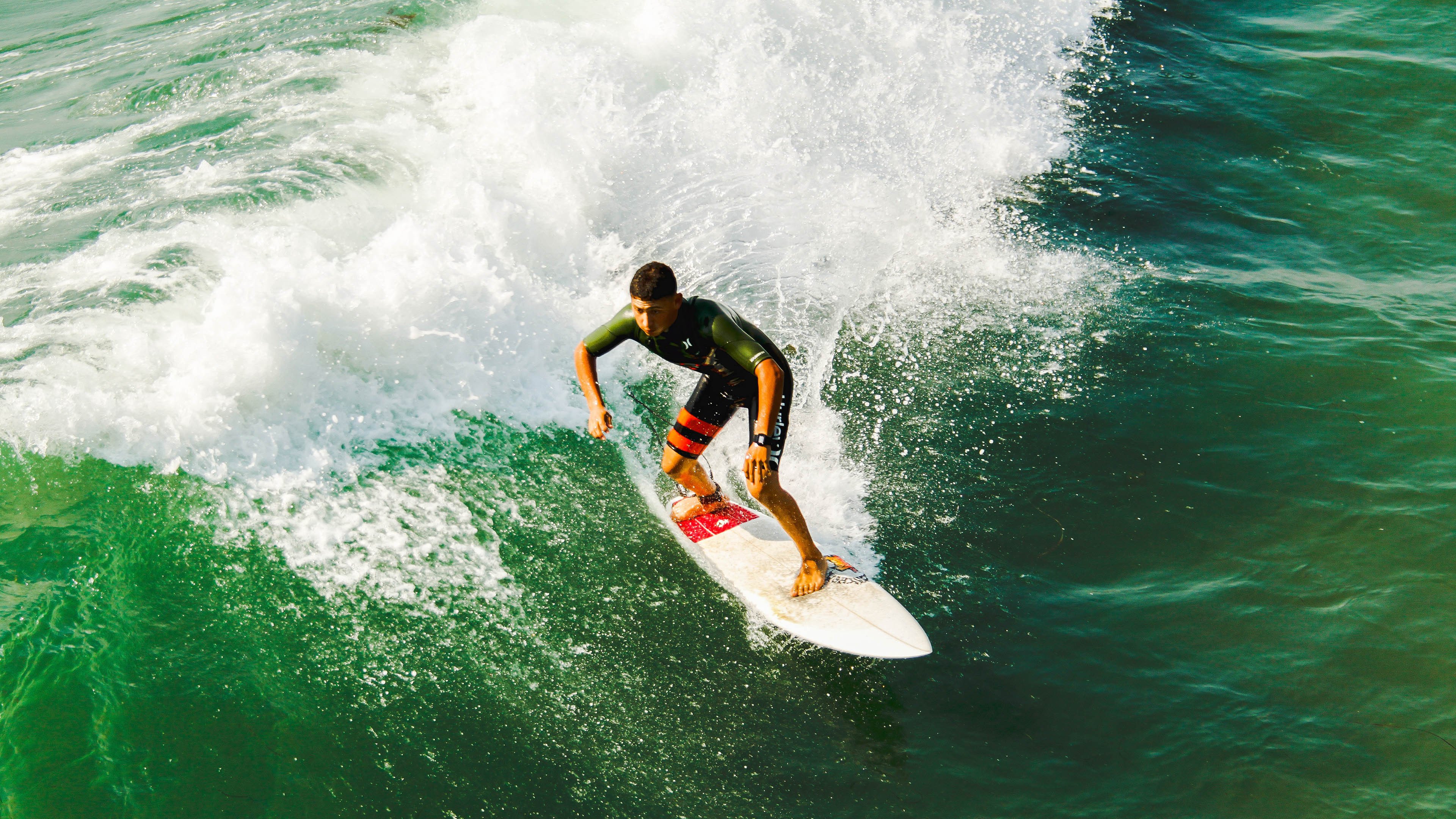 皮特·库策200米仰泳赛场风采尽显，皮特库伦